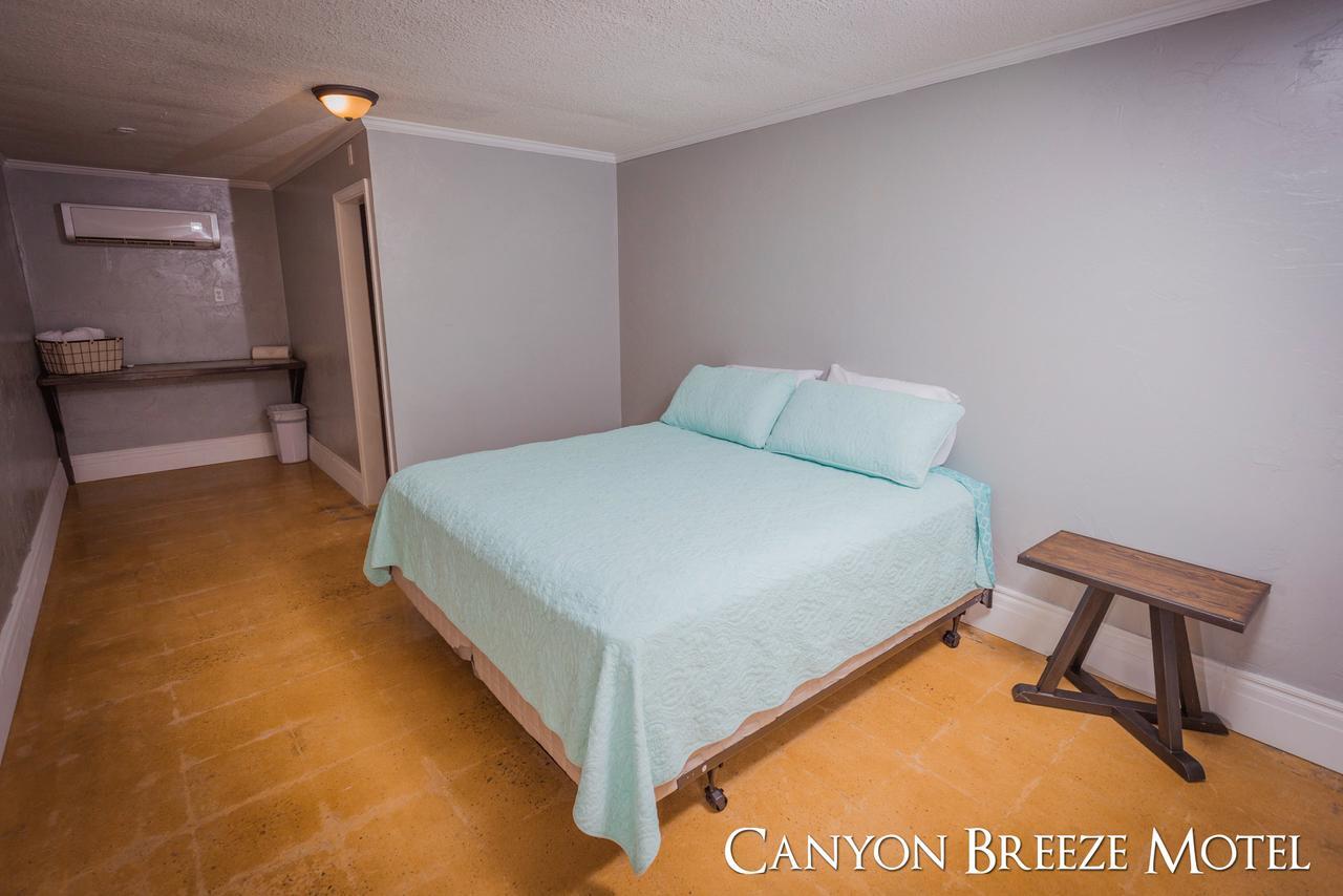 Canyon Breeze Motel Sulphur Exteriér fotografie